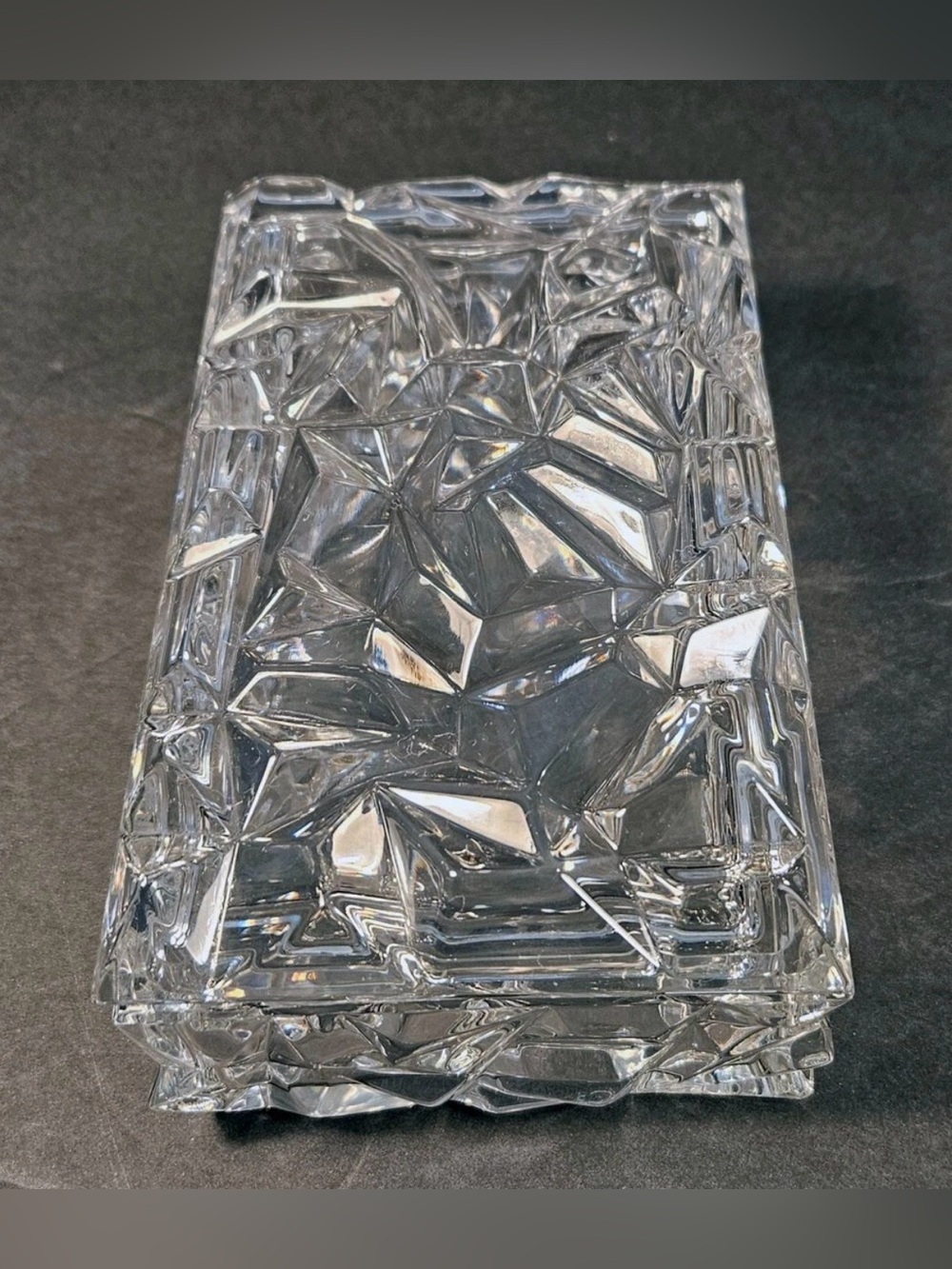 Vintage Tiffany & Co. Rock Cut Crystal Jewlery Box
Excellent Condition - Picture 10 of 13